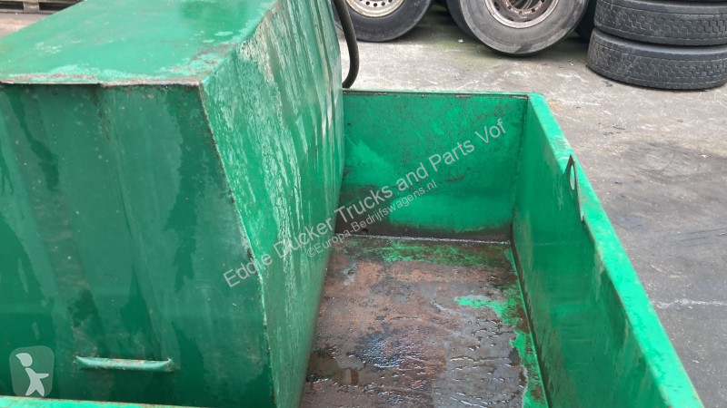 Autoutilitară  DIESELTANK + LEKBAK