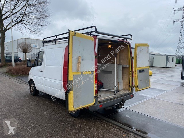 Véhicule utilitaire Mercedes SPRINTER