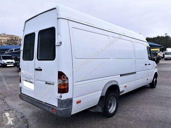 Furgoneta Mercedes