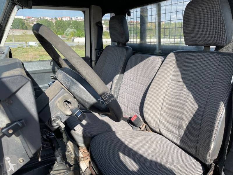 Véhicule utilitaire Land Rover
