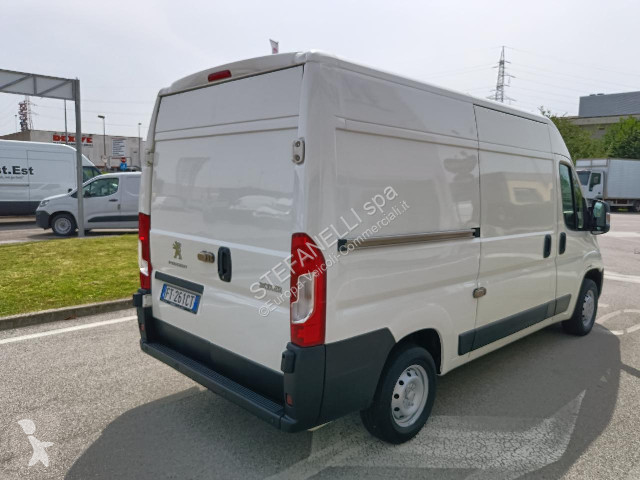 Autoutilitară Peugeot BOXER 335 2.0