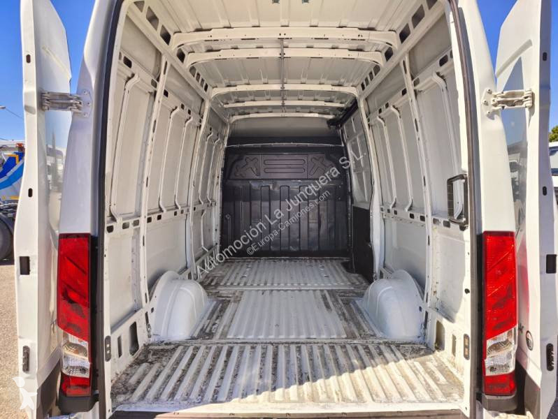 Furgoneta Iveco