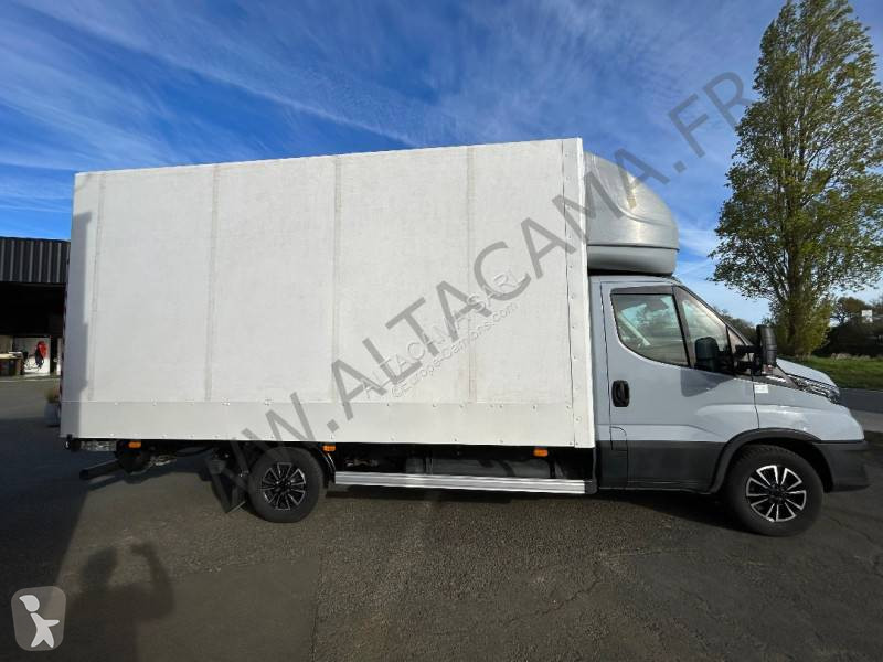 Véhicule utilitaire Iveco