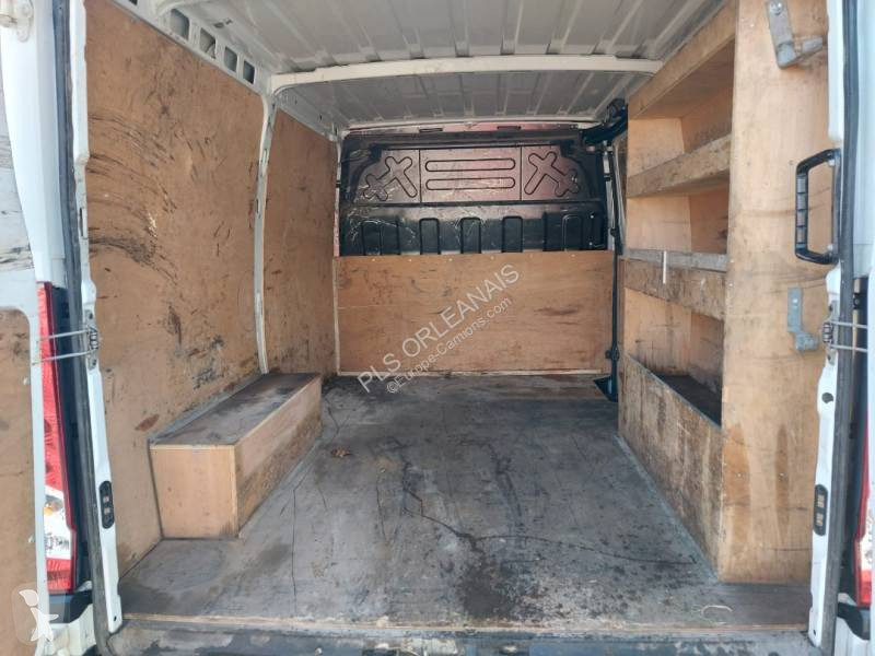 Furgoneta Iveco