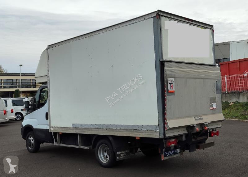Véhicule utilitaire Iveco FGN 35 C 13 V20 H3...