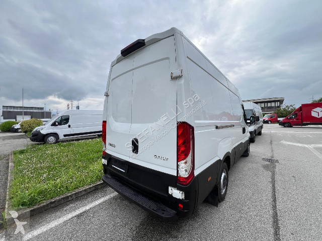 Veicolo commerciale Iveco DAILY 35S16 V