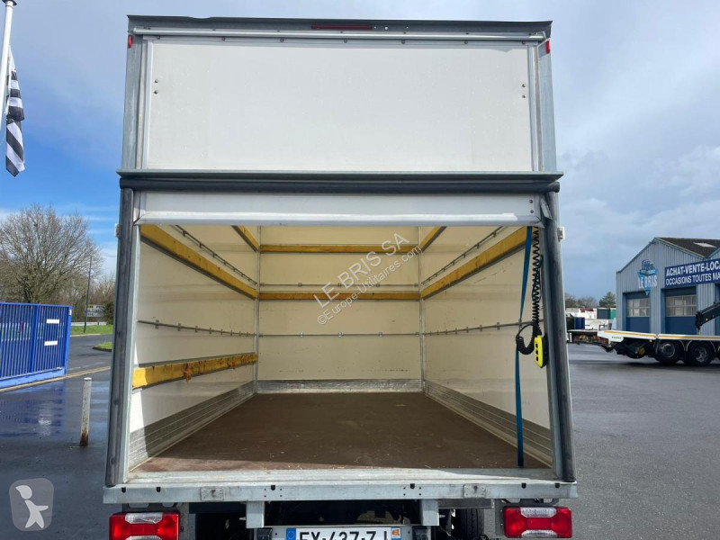 Véhicule utilitaire Iveco 35C16
