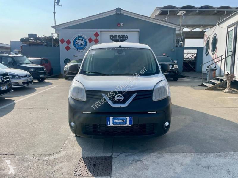 Furgoneta Nissan