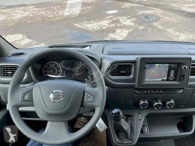 Autoutilitară Nissan