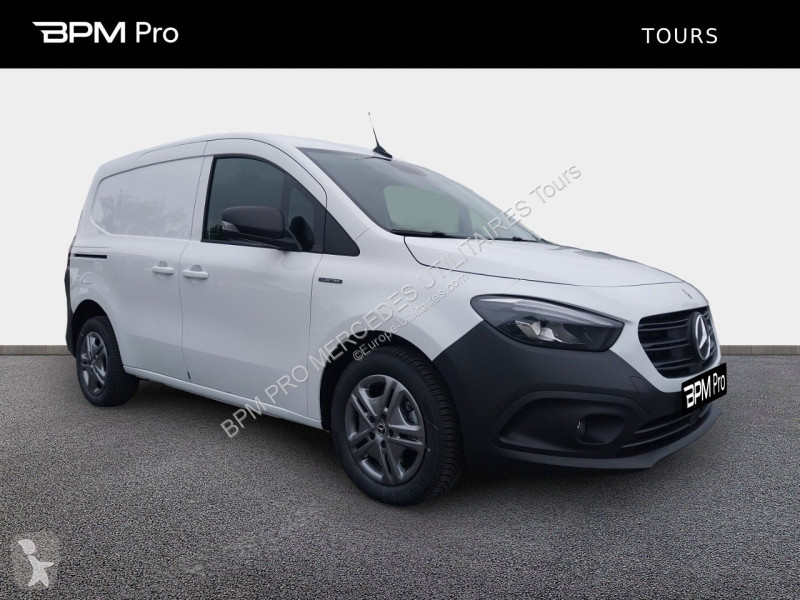 Véhicule utilitaire Mercedes e Long Pro