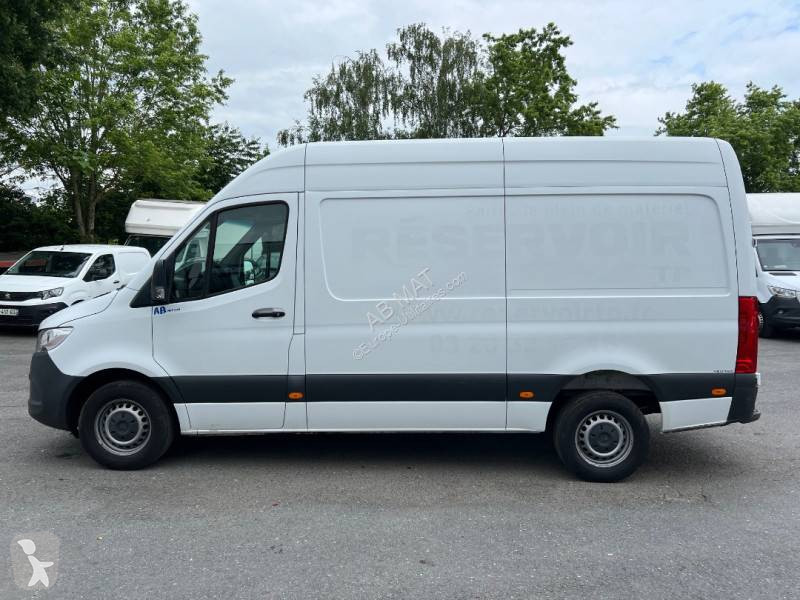 Véhicule utilitaire Mercedes