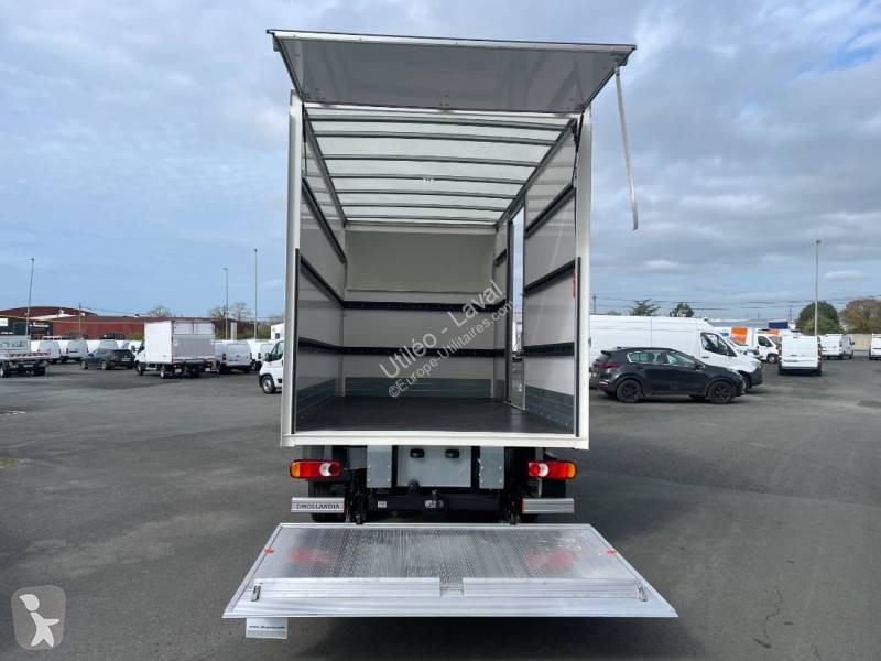 Véhicule utilitaire Renault