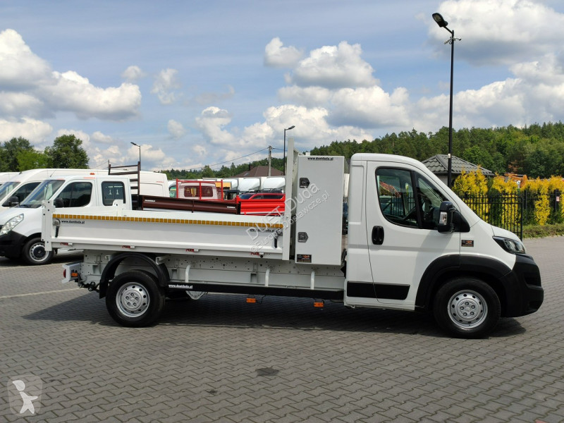 Véhicule utilitaire Peugeot