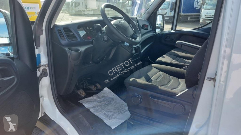 Véhicule utilitaire Iveco 40C14