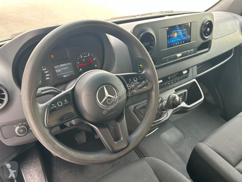 Užitkové vozidlo Mercedes III