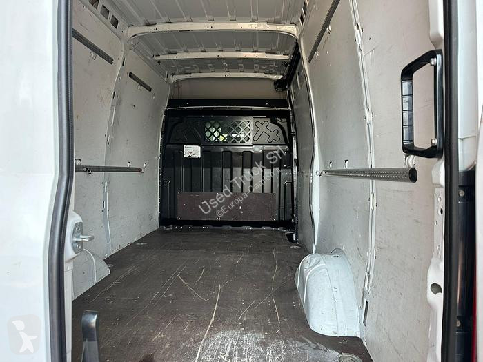 Veicolo commerciale Iveco  35S16