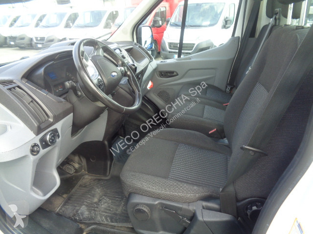 Véhicule utilitaire Ford TRANSIT