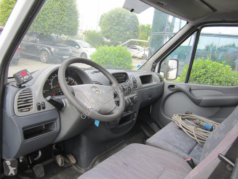 Véhicule utilitaire Mercedes