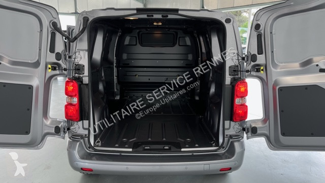 Autoutilitară Fiat M BlueHDI 180 BVA8 PRO...