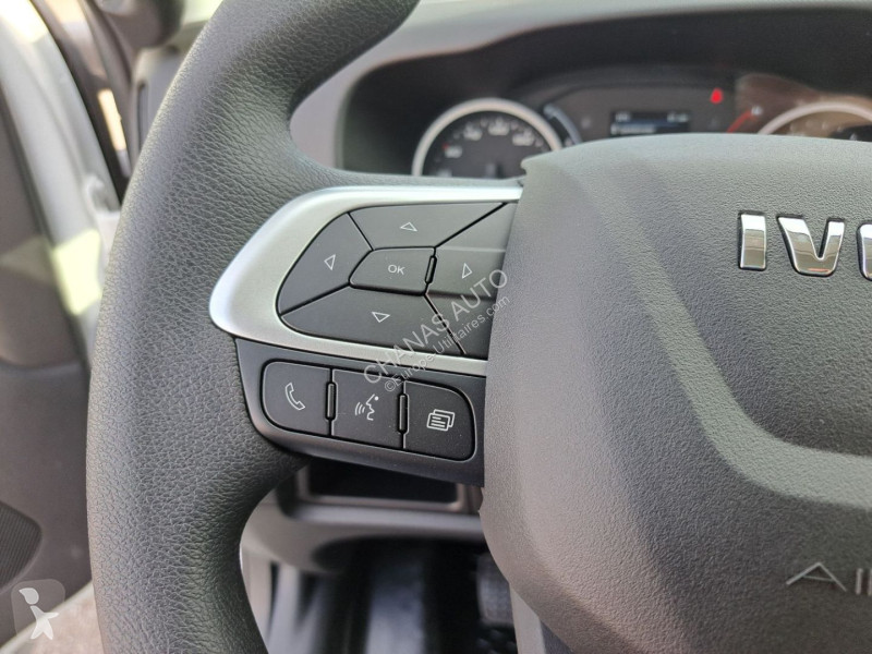 Autoutilitară Iveco 35C18 180CV 3L ALUMINIUM...