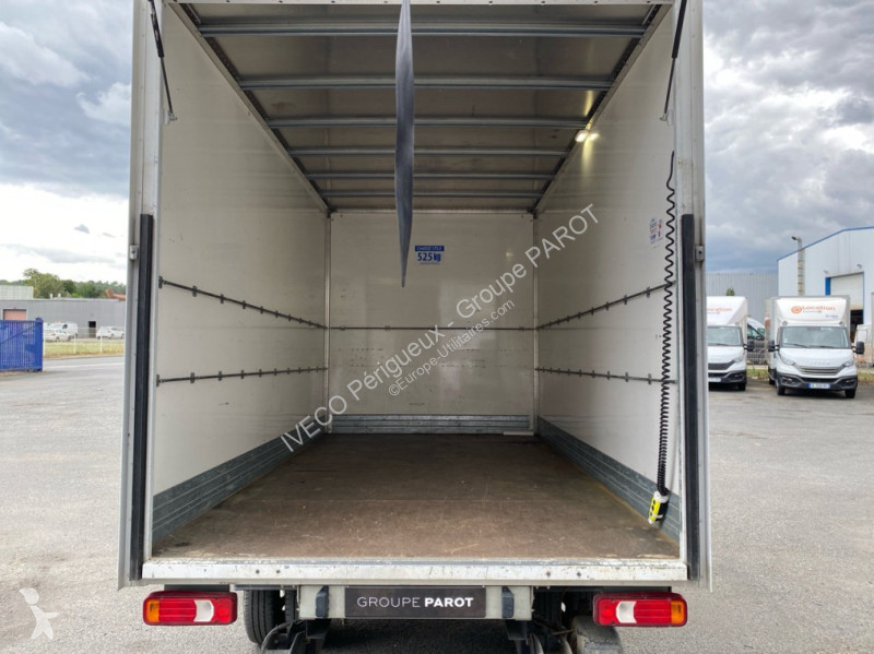Veicolo commerciale Iveco 35C16 empattement 4100
