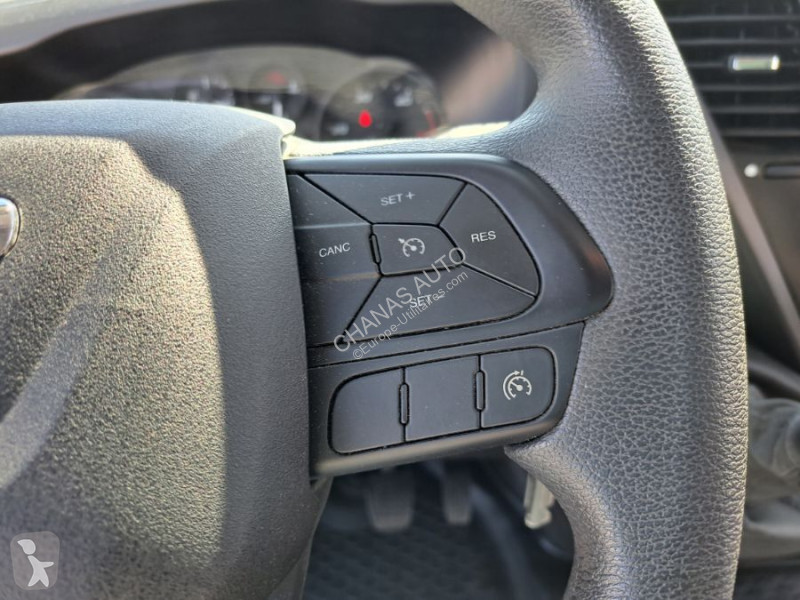 Veículo utilitário Iveco 35C16 160CV 3L HAYON...