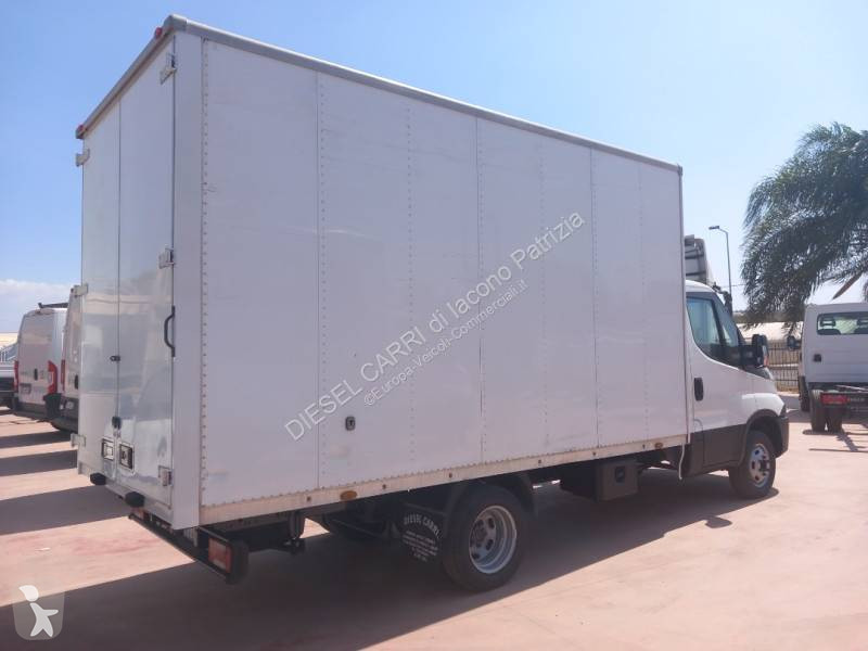 Autoutilitară Iveco