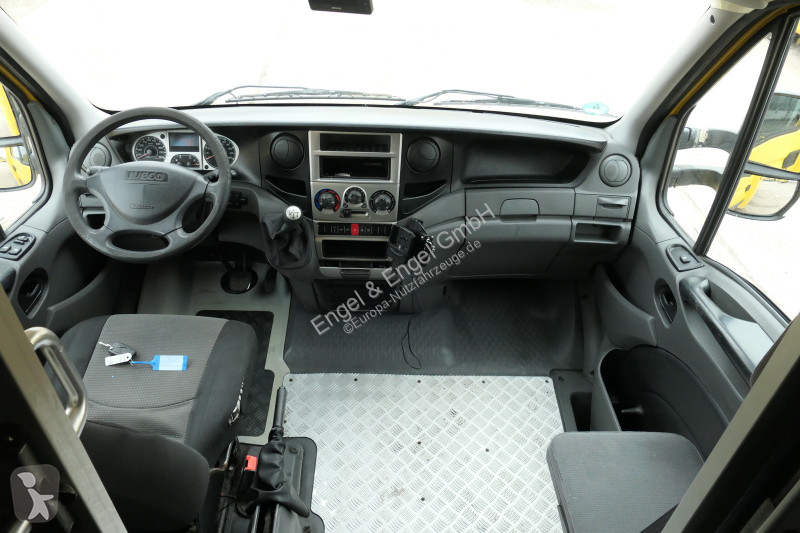 Veicolo commerciale Iveco Daily 35 S11 C30C...