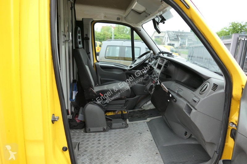 Veicolo commerciale Iveco Daily 35 S11 C30C...