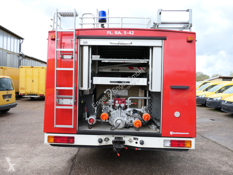 Autoutilitară Mercedes 814 D LF 8/6 DoKa AHK...