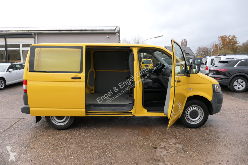 Véhicule utilitaire Volkswagen T5 Transporter...