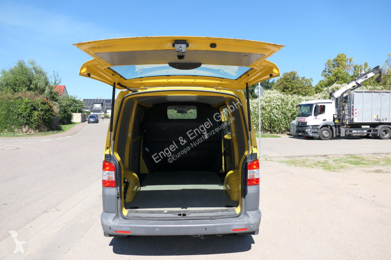 Véhicule utilitaire Volkswagen T5 Transporter...