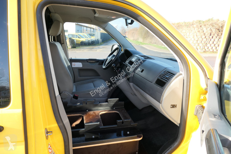 Véhicule utilitaire Volkswagen T5 Transporter...