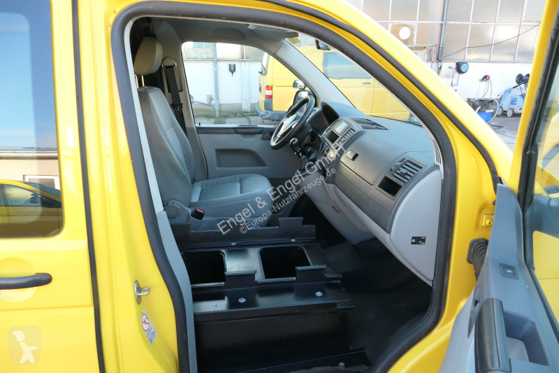 Autoutilitară Volkswagen T5 Transporter 2.0 TDI...