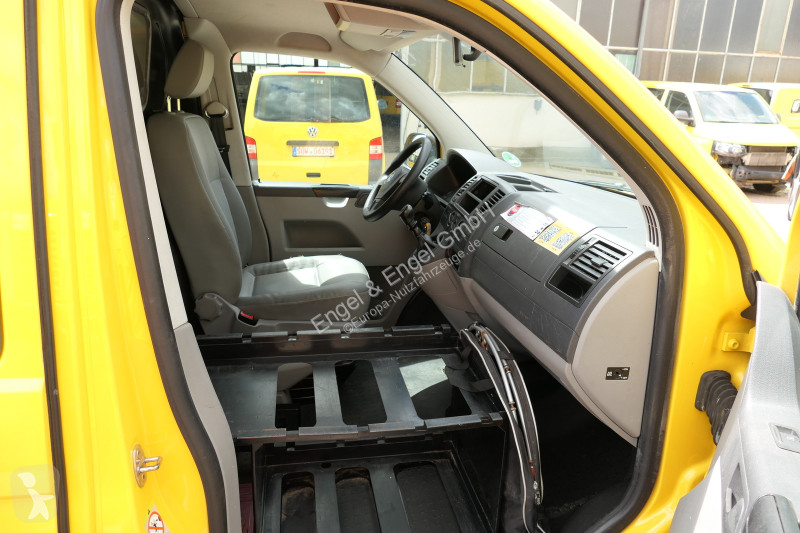 Véhicule utilitaire Volkswagen T5 Transporter...