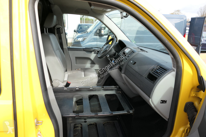 Autoutilitară Volkswagen T5 Transporter 2.0 TDI...