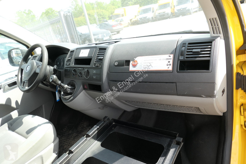 Autoutilitară Volkswagen T5 Transporter 2.0 TDI...