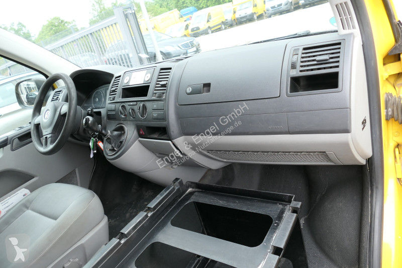 Autoutilitară Volkswagen T5 Transporter 2.0 TDI...
