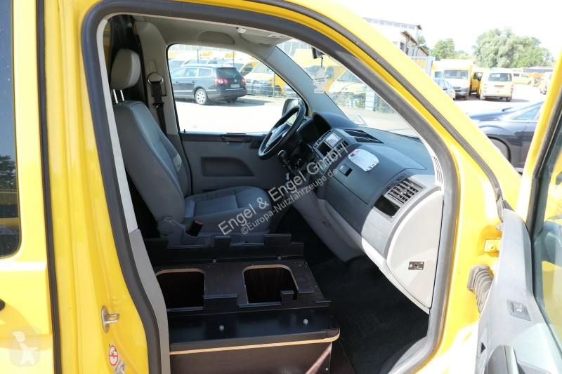Véhicule utilitaire Volkswagen T5 Transporter...
