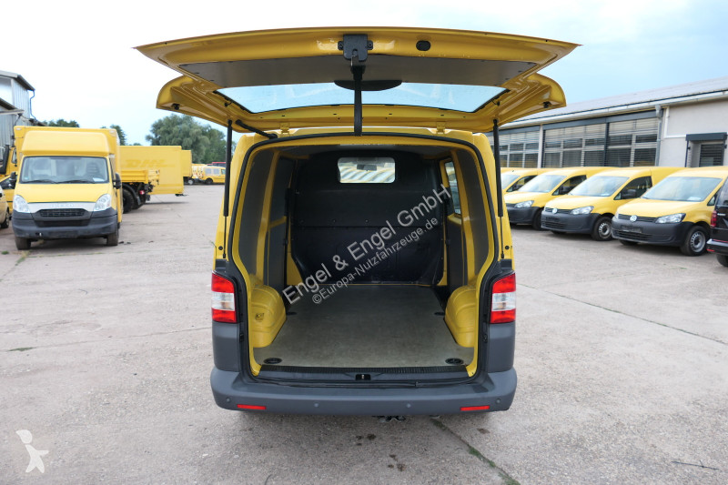 Véhicule utilitaire Volkswagen T5 Transporter...