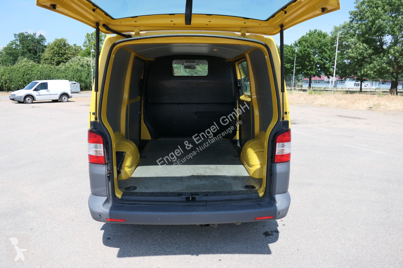 Véhicule utilitaire Volkswagen T5 Transporter...