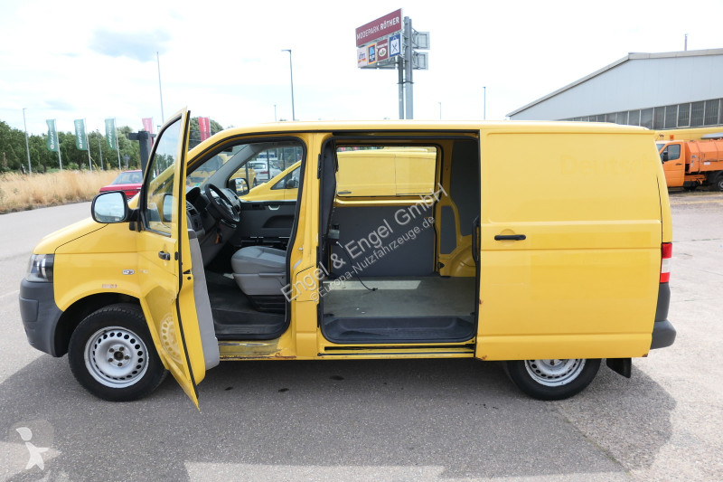 Véhicule utilitaire Volkswagen T5 Transporter...