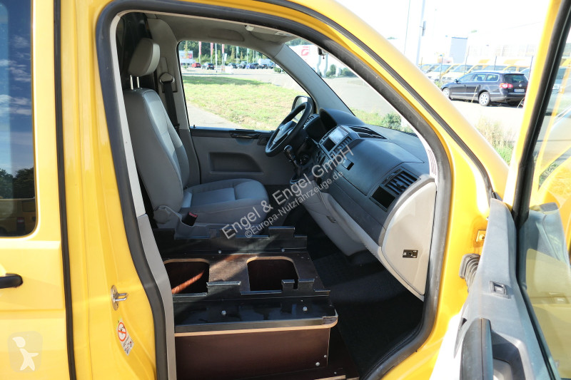 Autoutilitară Volkswagen T5 Transporter 2.0 TDI...