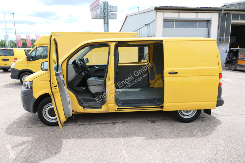 Autoutilitară Volkswagen T5 Transporter 2.0 TDI...