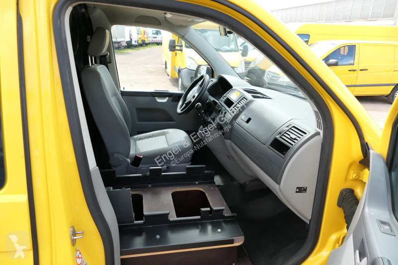Véhicule utilitaire Volkswagen T5 Transporter...