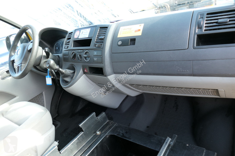 Autoutilitară Volkswagen T5 Transporter 2.0 TDI...