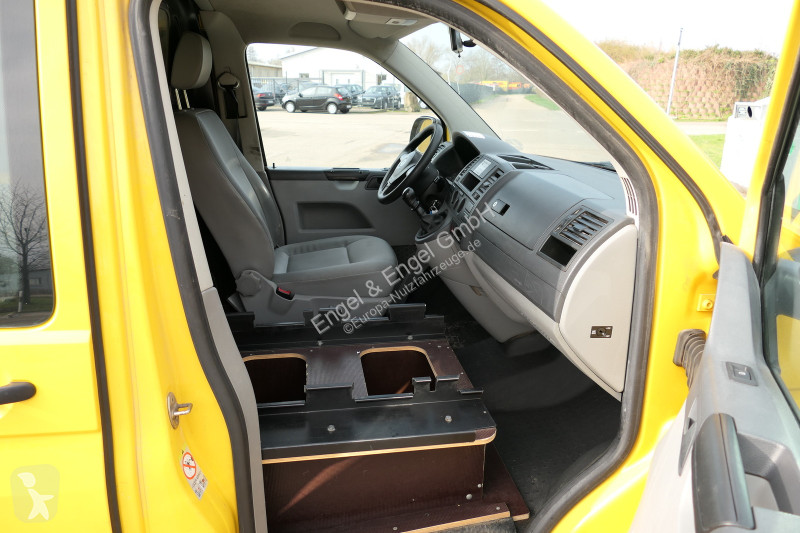 Véhicule utilitaire Volkswagen T5 Transporter...