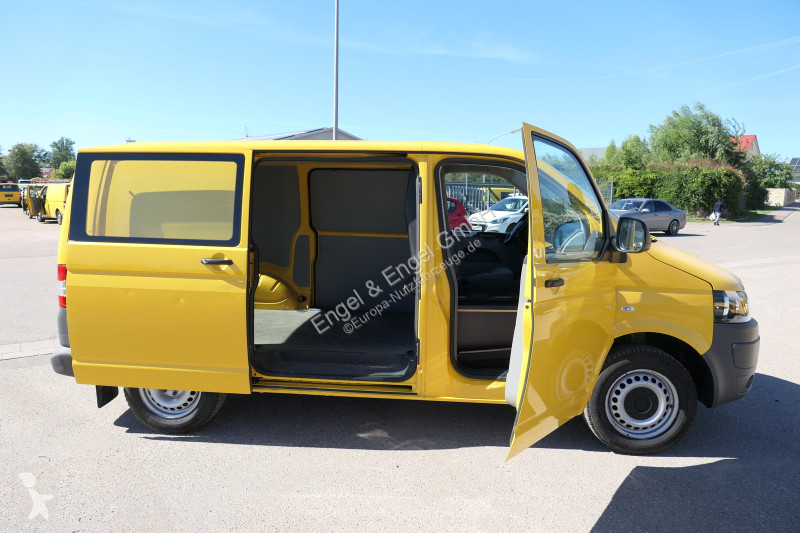 Véhicule utilitaire Volkswagen T5 Transporter...