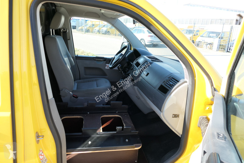 Véhicule utilitaire Volkswagen T5 Transporter...