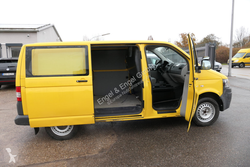 Véhicule utilitaire Volkswagen T5 Transporter...
